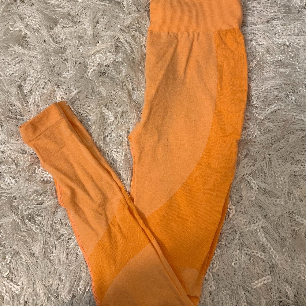 BRAND NEW SIZEUP TRI-STRETCH SEAMLESS LEGGINGS
